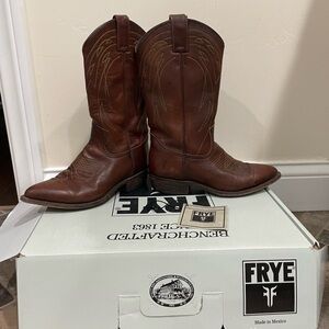 Frye Women’s 8.5 Rich Brown Western Boots